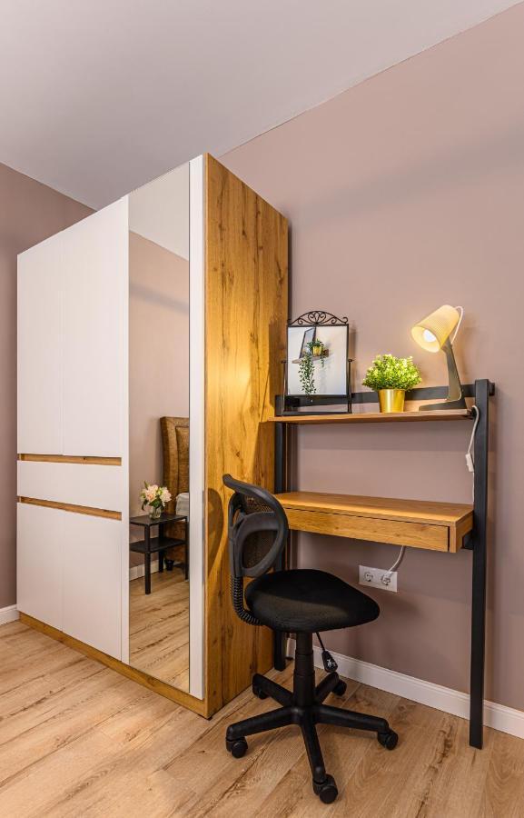 Schei Gate Apartment Брашов Экстерьер фото